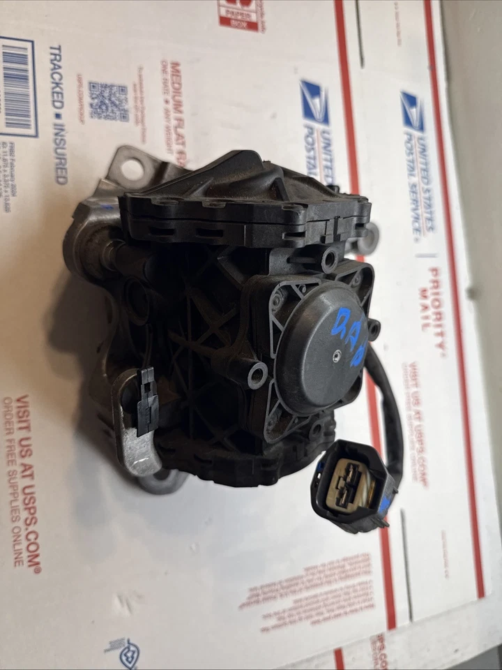 Ford Fusion SE 2014-2016 sedán híbrido bomba de vacío refuerzo de freno DG98-2A451-AC Foto 1 de 4