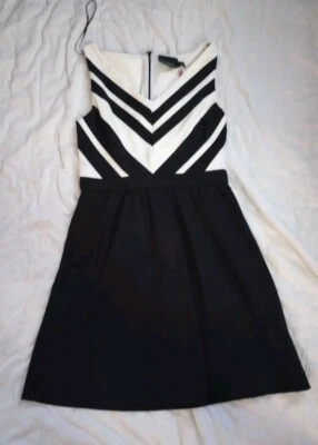 Vestido Cynthia Rowley Sin Mangas Talla S Nuevo con Etiquetas Negro/Blanco Mini Ajuste y Acampanado Foto 1 de 4
