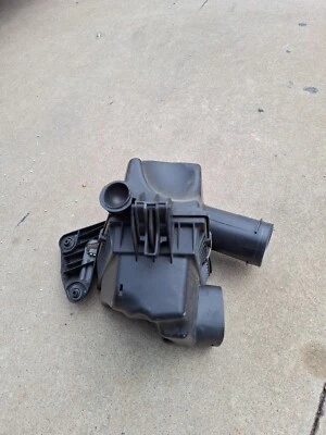 BMW X1 2013 filtro de aire limpiador de caja de aire 13717 588280 04 OEM (2012-2015) Foto 1 de 3