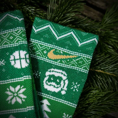 Calcetines Nike Christmas Elite Baloncesto Boston Celtics Verde DORADO IRLANDÉS Blanco Foto 1 de 4