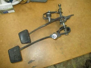 HOLDEN HX EARLY HZ CLUTCH BRAKE PEDAL BOX CABLE V8 6CYL PREMIER KINGSWOOD WAGON - Picture 1 of 4