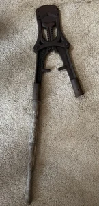 Vintage  Dehorning Clipper Bull Horn Cutter Cattle Dehorner Cast Iron Display - Picture 1 of 24