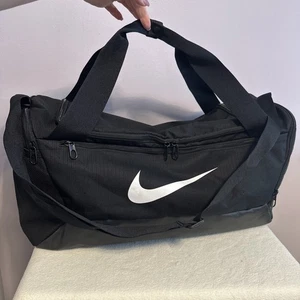 Nike Black Holdall Travel Gym Bag Weekend Luggage - FREE UK POSTAGE - Picture 1 of 16