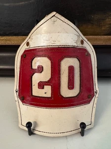 Casco de Bomberos de Cuero De Colección Frontal Cairns FDNY Escalera 20 Cubierta Teniente - Imagen 1 de 2