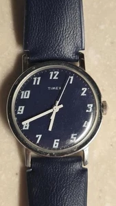VINTAGE Timex Mechanical Wind Blue Face & Rubber Band Watch - Running! - Picture 1 of 5