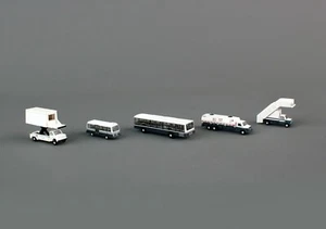 JUEGO DE 5 EQUIPOS TERRESTRES GEMINI JETS (G2APS450) AEROLÍNEA ESCALA 1:200 - Imagen 1 de 3