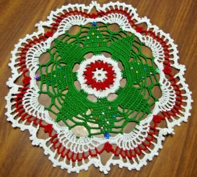 TAMS CHRISTMAS TREE DOILY~CROCHET~11"~CHRISTMAS DOILY~GREEN RED WHITE ORNAMENTS~ - Image 1 of 2