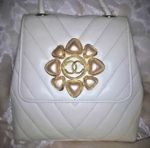 Chanel Accessory Shoulder Purse Ivory Leather Lambskin Gold Tone-Faux Pearl Logo - Picture 1 of 11