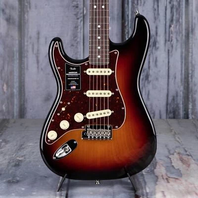 Fender American Professional II Stratocaster Left-Handed, 3-Color Sunburst - Image 1 of 4