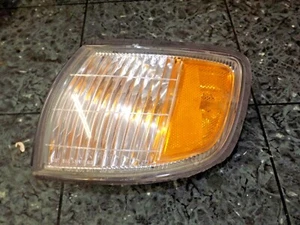 96-98 OEM Infiniti I30 front driver side corner light lamp assembly 3411 FL V1 - Picture 1 of 5
