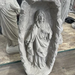 Jesus grotto statue | Solid concrete garden decor memorial sculpture religious - Picture 1 of 6