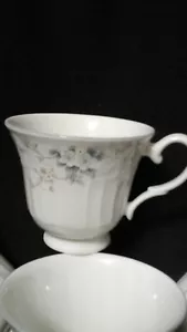 Tasse Royal Doulton Lausanne TC1121 eine Teetasse - Bild 1 von 3
