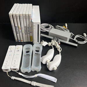 Nintendo Wii White Console Bundle w 7 games RVL-001 Tested Working Mario Party 8
