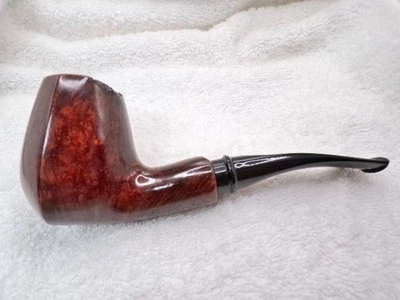 NEERUP 手工制作 DENMARK SELECTION 27 免费手工风格烟斗 — 第 1/4 张图片