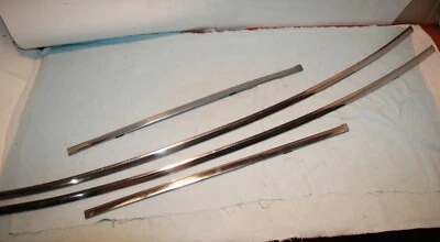 66 67 Oldsmobile Toronado moldura parabrisas trasero Foto 1 de 4