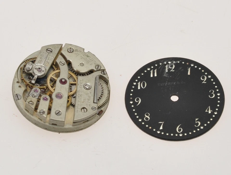 vintage Tiffany 1930 movement and dial for wristwatch  Foto 1 de 4