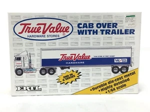 ERTL -1/64 SCALE- TRUE VALUE HARDWEAR VARIANT STORES CAB WITH TRAILER C-8  - Bild 1 von 10