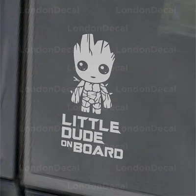 LONDONDECAL LITTLE DUDE ON BOARD - Auto Fenster Autoaufkleber Vinyl Aufkleber, Baby Groot, GotG