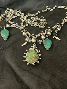 Vintage Peruvian Green Gemstone Pendant Necklace Wire Chain Hand Made 21" Long - Picture 1 of 10