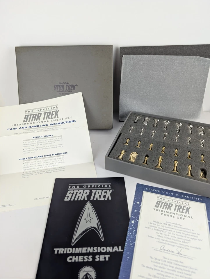Vintage Star Trek Tri Dimensional Chess Set With Authenticity Certificate - Image 1 of 4