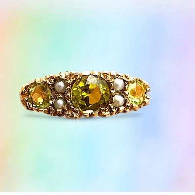 Vintage Peridot 9ct Gold Gallery ring - Image 1 of 4