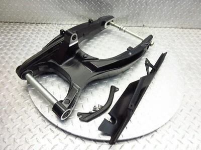 BMW F800 F800R 2013 05-18 lote brazo oscilante basculante protector de cadena escudo Foto 1 de 4