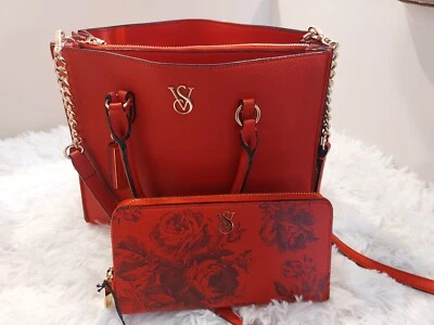 NUEVO CON ETIQUETAS Victoria's Secret Bandolera Bolso y Cartera Rojo Dorado Conjunto de Herrajes Foto 1 de 4