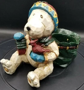 Portacandele natalizio orso polare in resina 7" con casetta uccellini e cardinale - Foto 1 di 9