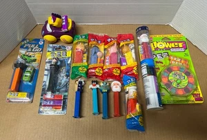 Lote de 14 dispensadores de caramelos PEZ vintage Dino Car, Power, Muppets, Pooh, Batman, Garfield - Imagen 1 de 11