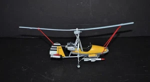 Pro-built Airfix James Bond 007 Autogyro Little Nellie 1 24 Vitrinenmodell - Bild 1 von 5