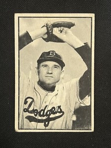 1953 Bowman B&W #26 Preacher Roe VG crease Brooklyn Dodgers *308