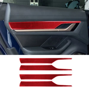 Cubierta decorativa de panel de puerta interior de fibra de carbono roja para Porsche Taycan 2019-22 - Imagen 1 de 11