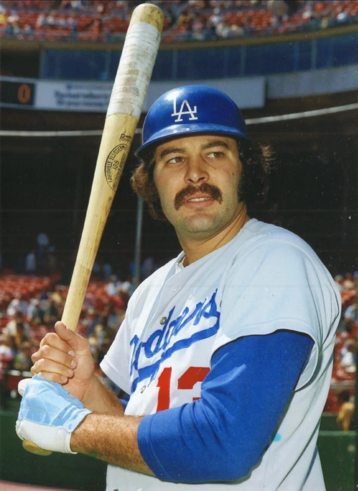 Joe Ferguson--Los Angeles Dodgers--Glossy Color 5x7 Photo - Image 1 of 1