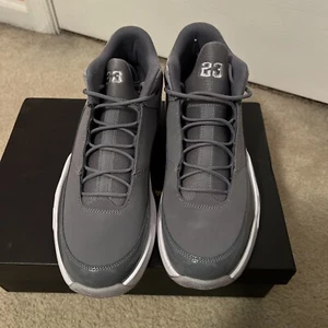 Size 10 - Jordan Max Aura 3 Wolf Grey - Picture 1 of 6