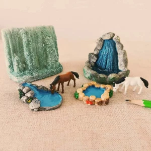 Diorama Mini Wigwam Cascata Piscina Simulazione Parco Fattoria Scena Prop Modello - Foto 1 di 11