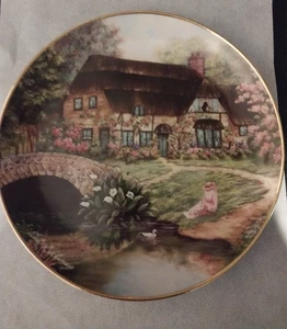 Franklin Mint Heirloom Edition "Cottage At Brookside" Plate By Violet Schwenig - Picture 1 of 2