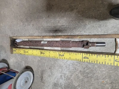 Rear Drive Shaft 4WD VIN 4 6th Digit Slt Fits 04-09 DURANGO 1450400 - Image 1 of 4