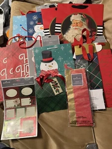 NWT Hallmark Christmas Gift Bag Lot - Picture 1 of 8
