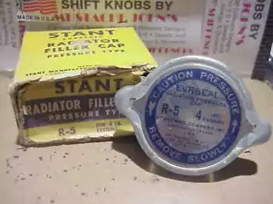 1947 - 54 Studebaker truck & 1941 - 47, Olds & Pontiac, Stant R-5 radiator cap - Foto 1 di 1