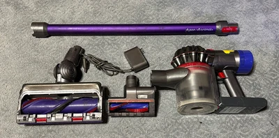 Dyson V8 Animal Cordless Stick Vacuum Cleaner - Purple. Tested NEW BATTERY - Image 1 of 2