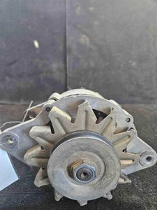 Alternator NISSAN PICKUP 85 86 87 88 89 - Picture 1 of 4