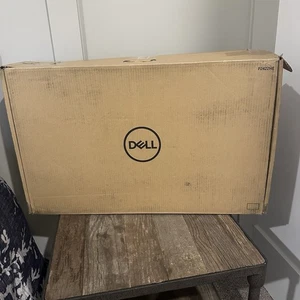 Dell 24 Monitor P2422HE Full HD 1080p, IPS Technology, USB-C Hub Monitor - NEW - Picture 1 of 4