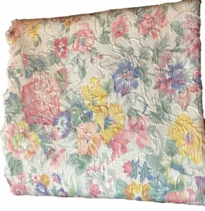 Pink Floral Matelassé Quilt Size 92” x 94” Reversable Cotton Made in Portugal - Picture 1 of 4