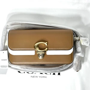 Borsa da studio Coach 20 baguette in pelle cammello conciata a guanto CE331 nuova con etichette - Foto 1 di 17