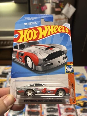 Hot Wheels 2021 - Aston Martin DB4GT Alta Velocidad - HW Musclemania - TARJETA LARGA - Zamac Foto 1 de 4