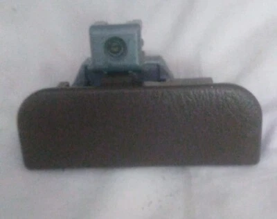 ⭐ 1996-2000 HONDA CIVIC (ОРИГИНАЛЬНЫЙ) ПЕРЧАТОЧНЫЙ ОТСЕК КОРОБКА ЗАЩЕЛКА РУЧКА - КОРИЧНЕВЫЙ - ⭐ - Изображение 1 из 3