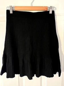 ELLE Women's Black Pleated Flare Short Skirt - Stretchy - Small - Bild 1 von 5