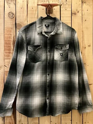 DC Shoes Skateboard Flannel Long Sleeve Button Down Gray Men’s Large - Image 1 of 4