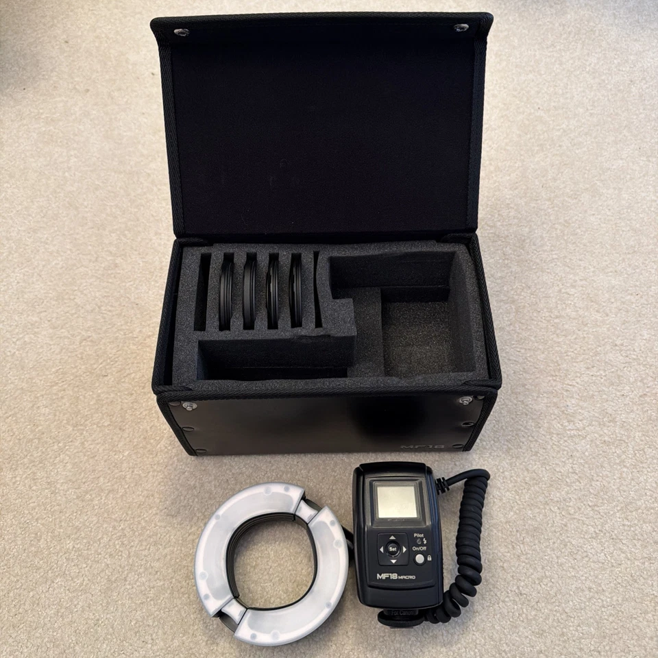 Nissin MF18 Macro Ring Light Flash for Canon Excellent - Image 1 of 4