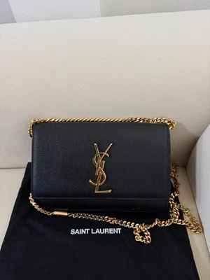 Saint Laurent Kate Ketten-Crossbody-Tasche mit goldfarbenen Details 140492956 - Bild 1 von 4